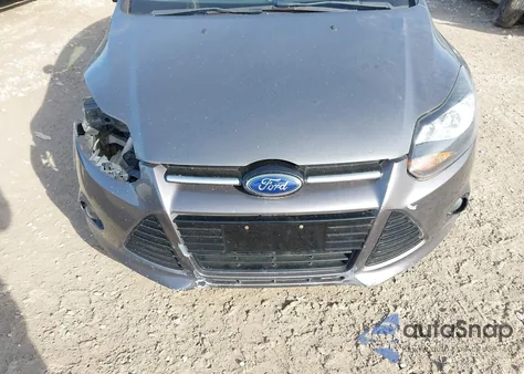 2012 Ford Focus Titanium z USA, uszkodzony, nr VIN 1FAHP3N22CL445066